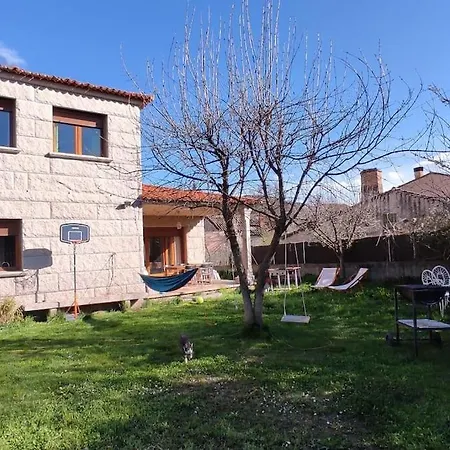 La Casa Del Fresno Villa Pinilla del Valle Exterior photo